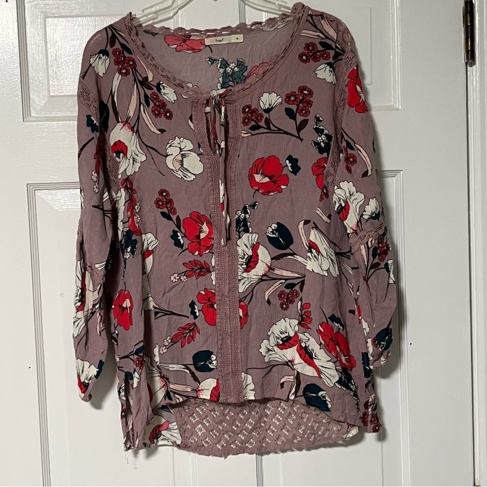 Hazel Floral tie front lace inset quarter sleeve Blouse - Red, White, and plum